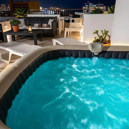 Penthause Luxe 501 Sea View Pool Apartment *